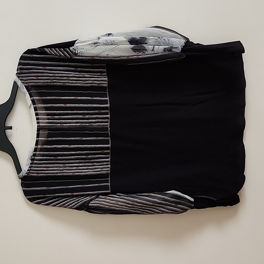 Tiny Anthropologie Black and White Sheer Long Sleeve Scoop Neck Blouse Women Top - Picture 9 of 9